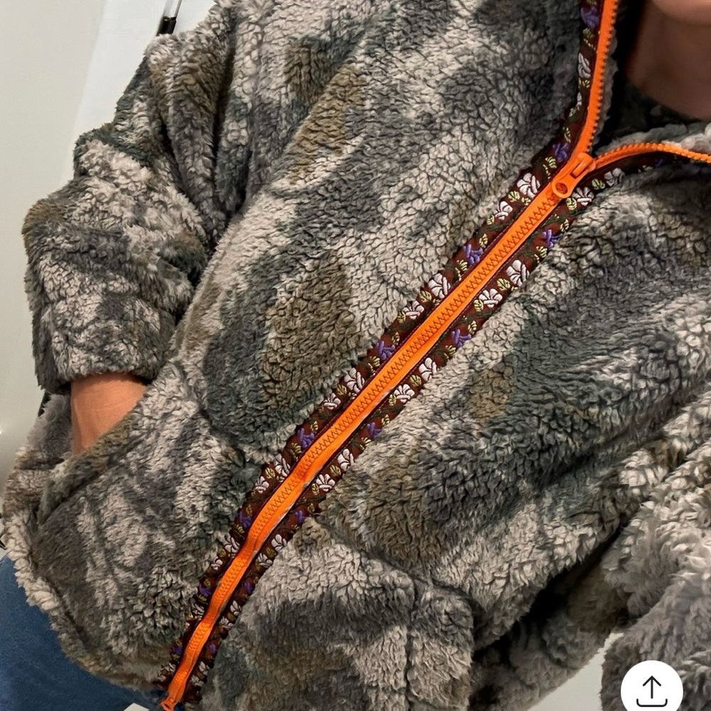 BDG Mae Printed Fleece Zip Up Jacket